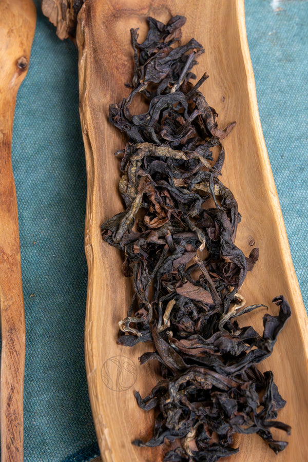 White Dove: Rare Taiwan Variety Oolong Tea