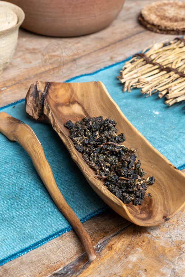 Tofu Lily: Winter 2024 Jinxuan Oolong Tea